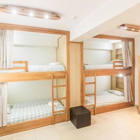 Peniche Surfcamp Hostel Балеал Екстер'єр фото