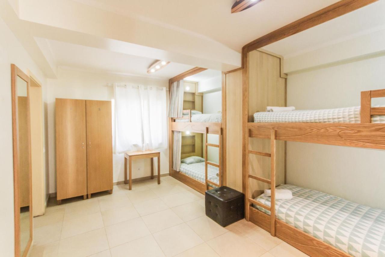 Peniche Surfcamp Hostel Балеал Екстер'єр фото