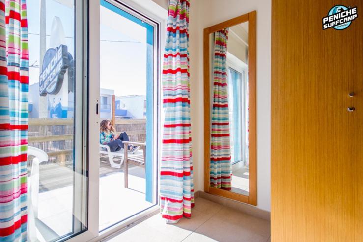 Peniche Surfcamp Hostel Балеал Екстер'єр фото